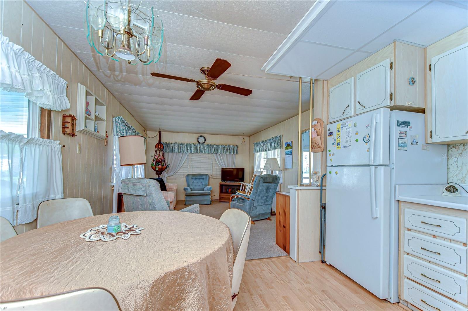 TOPICAL MOBILE PARK - Residential