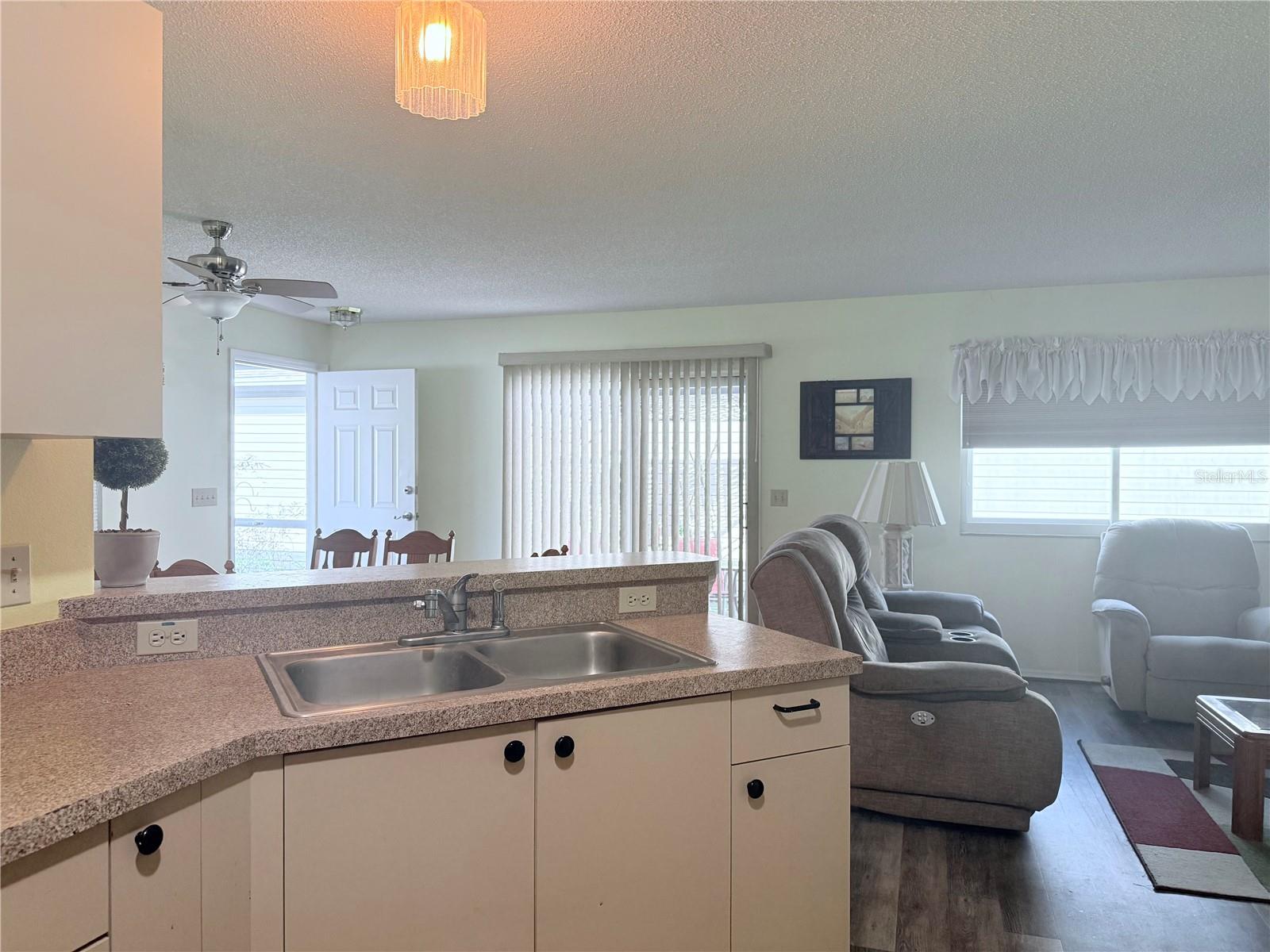 1647 DURAN DRIVE