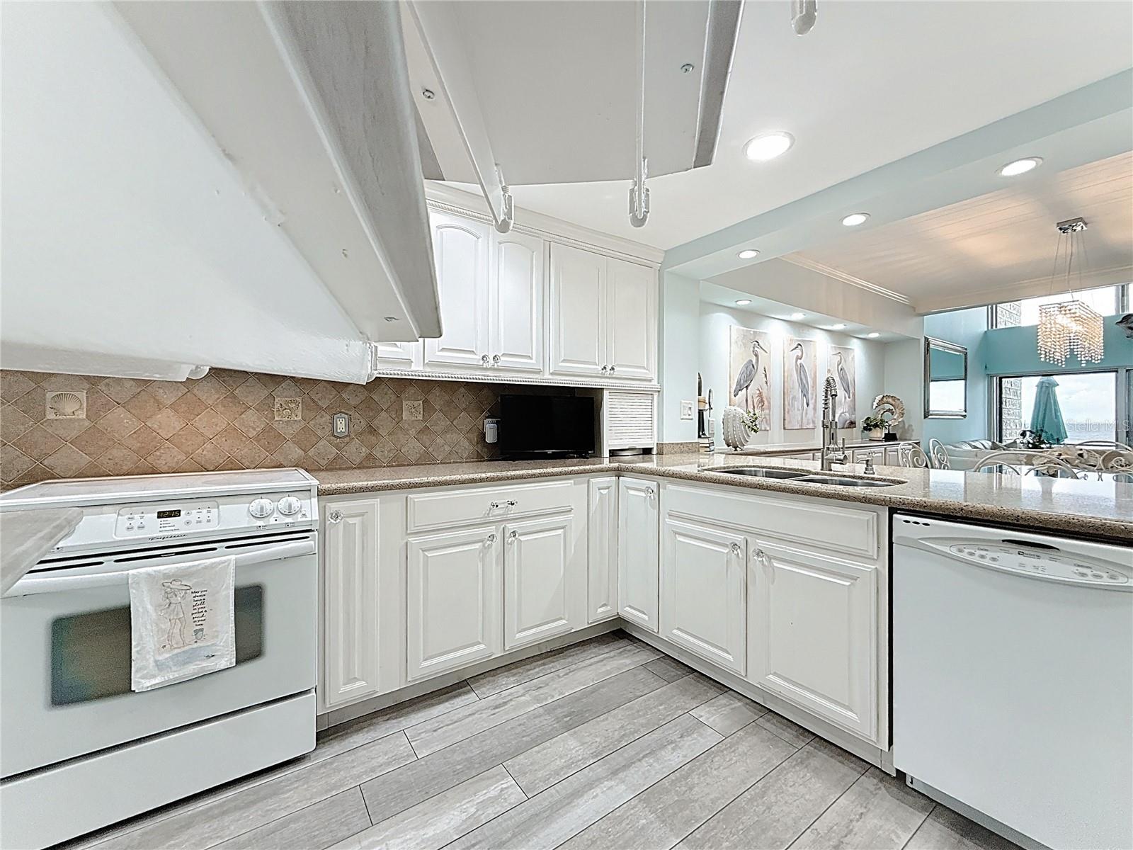 700 WEST CONDO - Residential