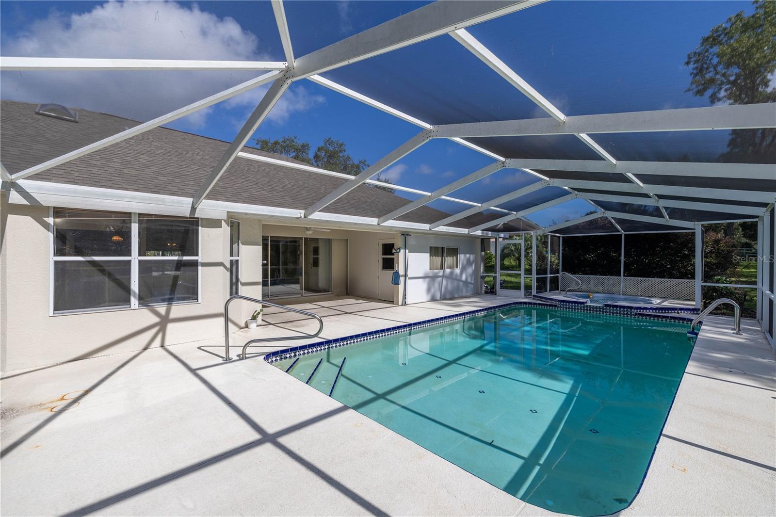777 N MAN O WAR DRIVE