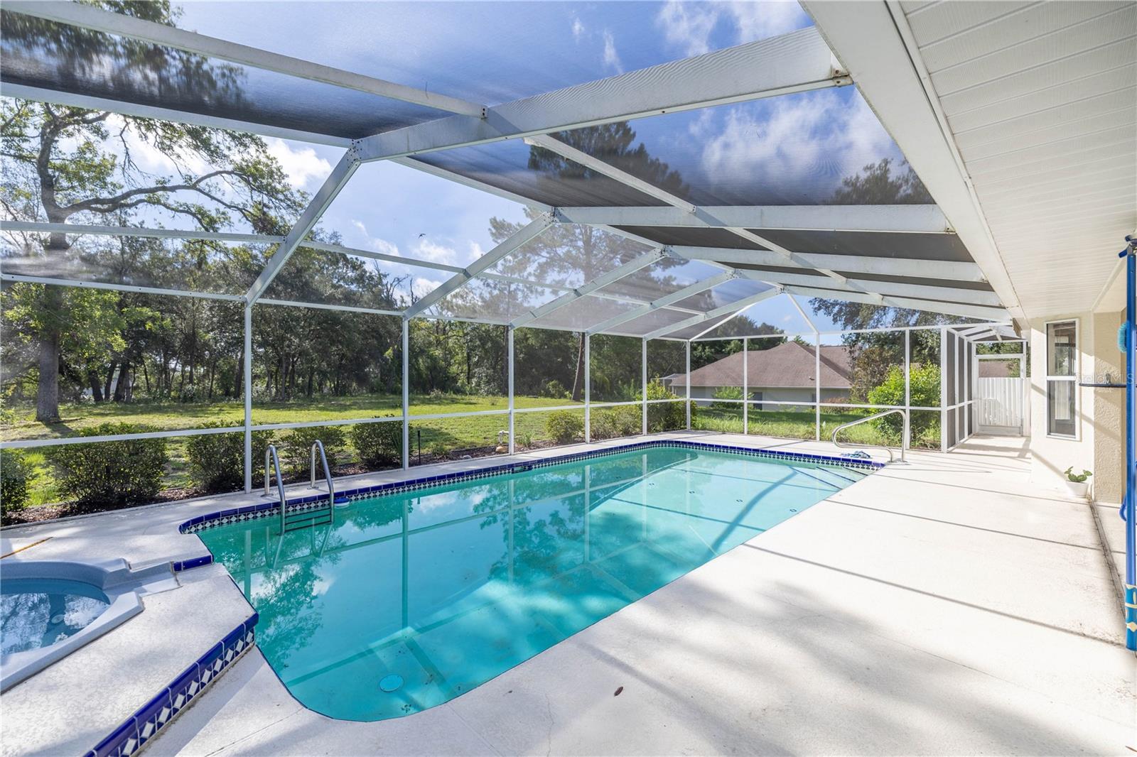 777 N MAN O WAR DRIVE