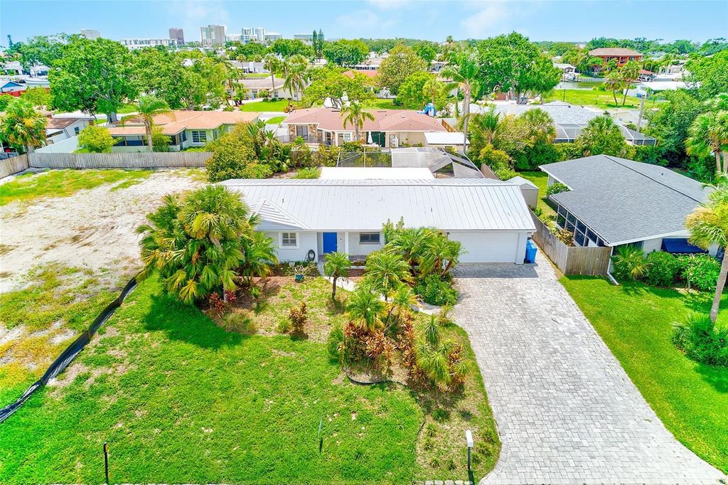 Photo of 3928 E Eden Roc Circle, Tampa, FL 33634 (MLS # TB8398318)