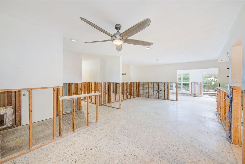 Photo of 3928 E Eden Roc Circle, Tampa, FL 33634 (MLS # TB8398318)