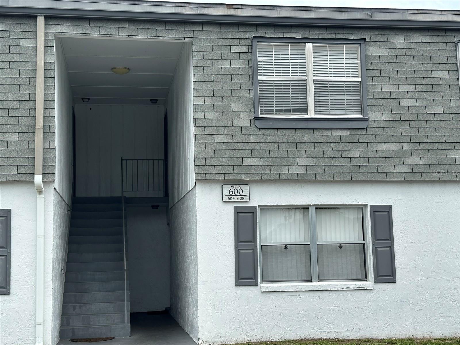 Beautifully Remodeled 2-Bedroom Condo Near Full Sail.
Great first home or investment property.
Discover the perfect blend of comfort and convenience in this beautifully updated 2-bedroom, 2-bathroom second-floor condo, just a short walk from Full Sail University. Ideally located minutes from top hospitals, shopping, dining, and only 15-20 minutes from UCF and Orlando International Airport, easy access to sr436.
Step inside to find a bright and inviting living space with tile and newly installed carpet flooring throughout. The community features a sparkling pool and a conveniently located laundry room with coin operated machines. HOA fees cover water, sewer, and exterior maintenance, making this an effortless living experience. The seller is looking for a fast closing, and with a preferred lender offering a 1-0 Buydown for qualified buyers, this opportunity just got even sweeter—schedule your showing today!