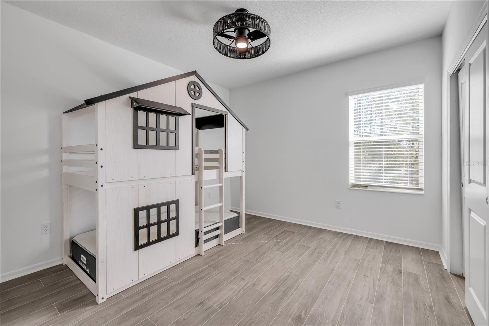 PARKS AT EDGEWATER - Residential