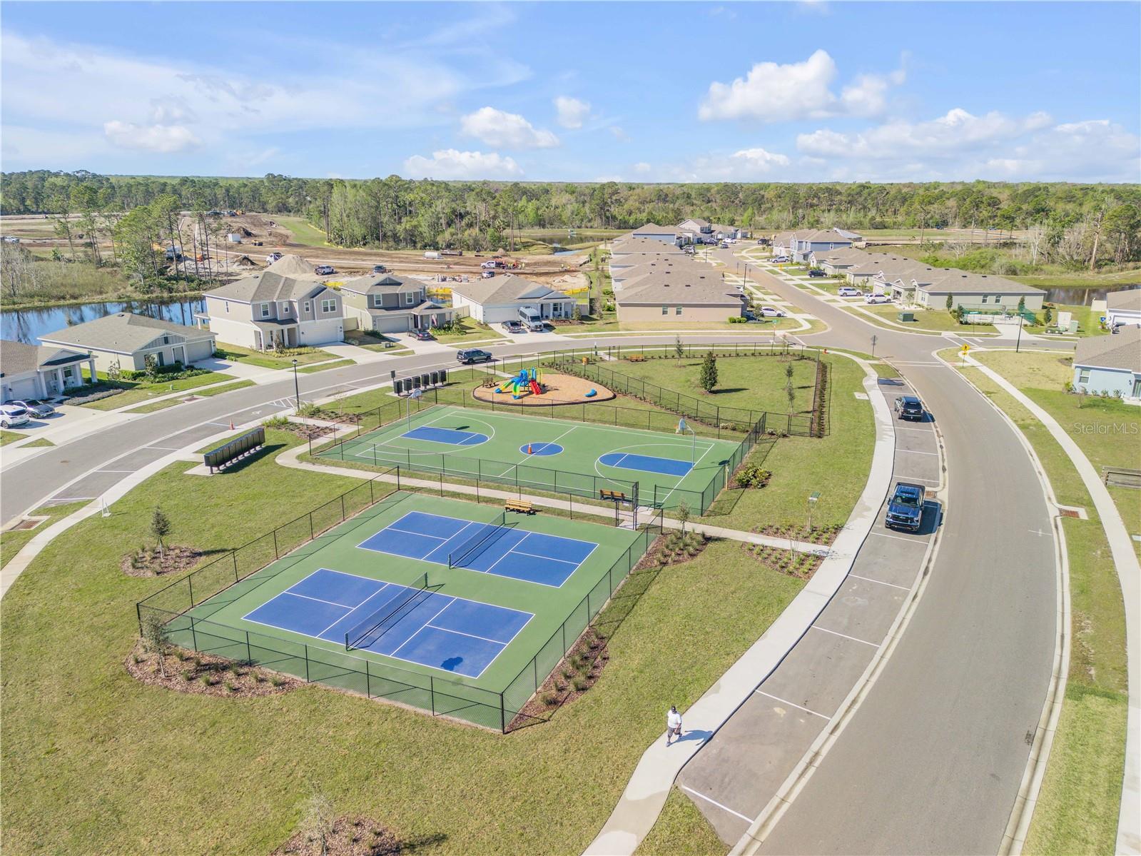 PARKS AT EDGEWATER - Residential