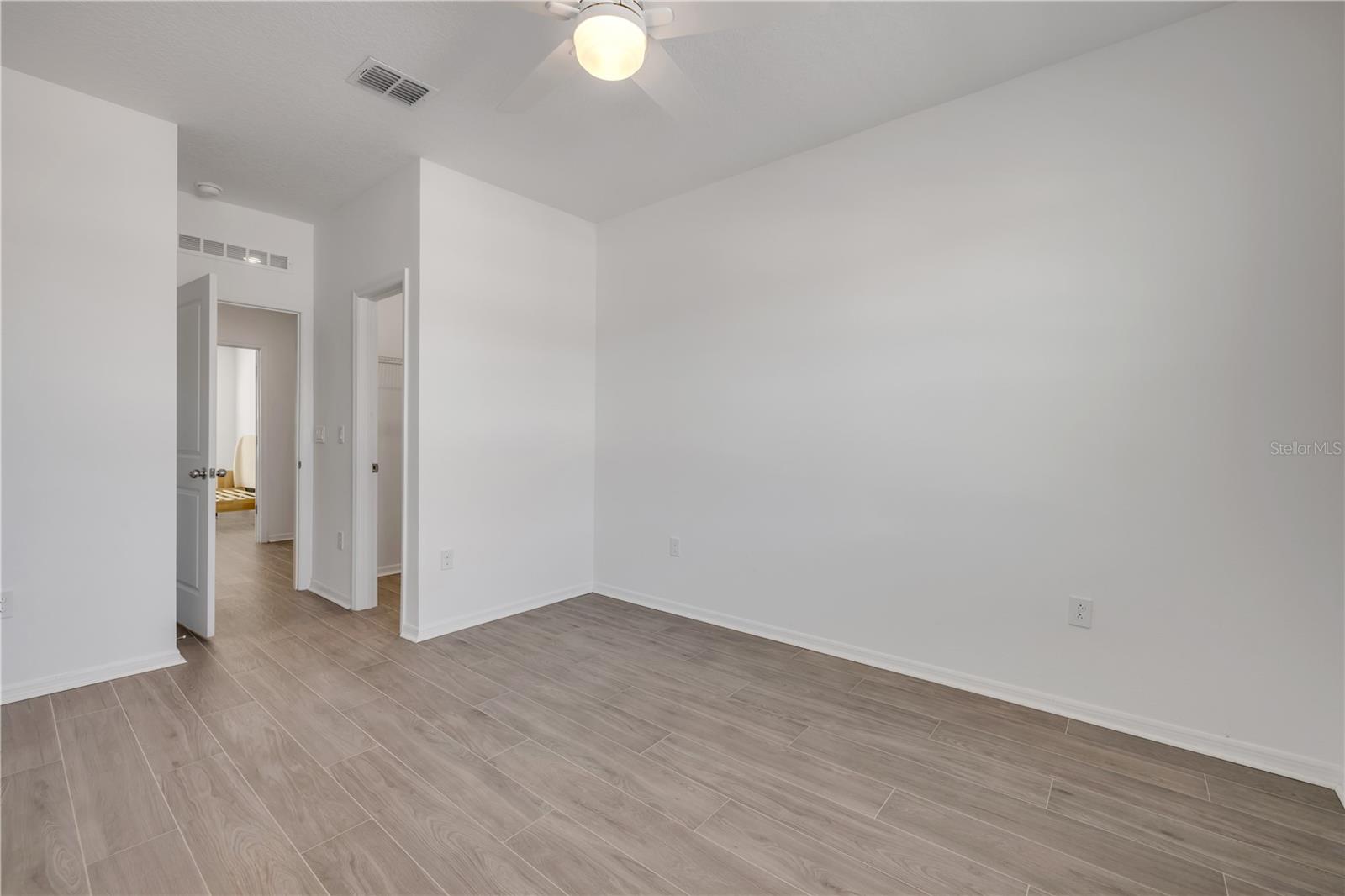 PARKS AT EDGEWATER - Residential