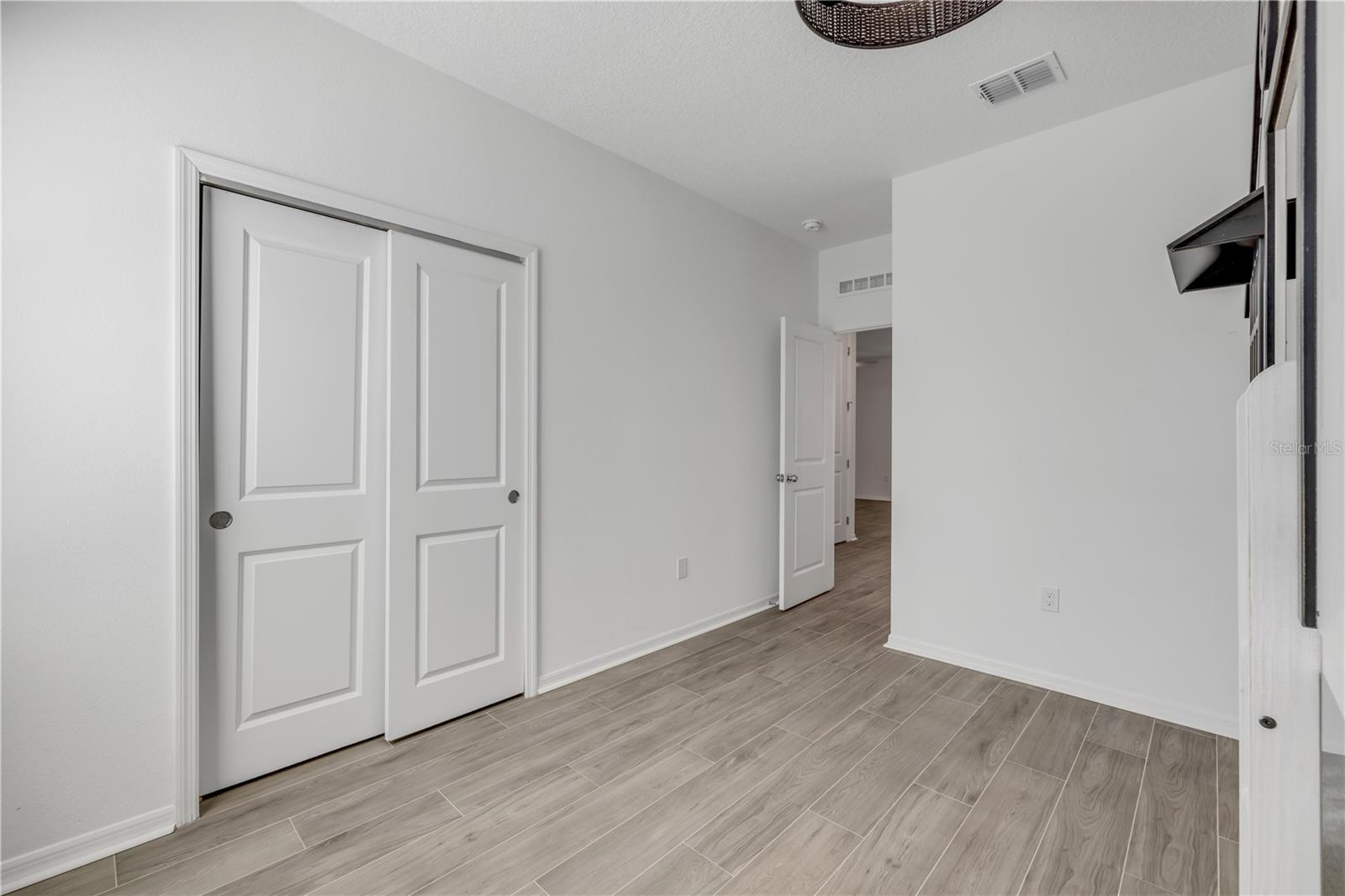 PARKS AT EDGEWATER - Residential