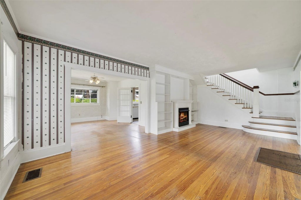 Photo of 530 N Ridge Avenue, Lake Alfred, FL 33850 (MLS # S5154519)