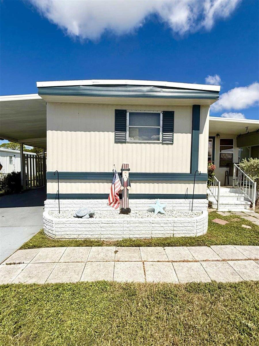 HOLIDAY PARK - Residential