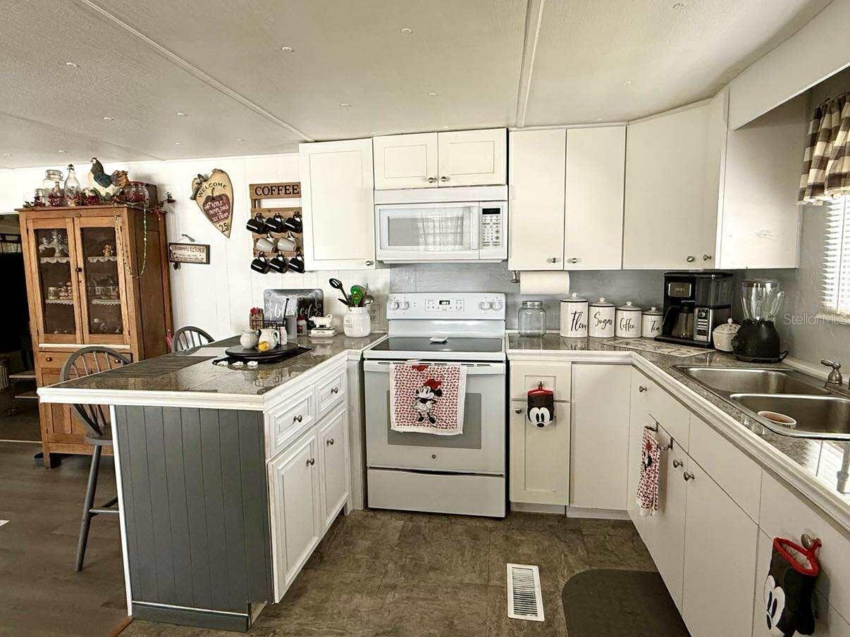 HOLIDAY PARK - Residential