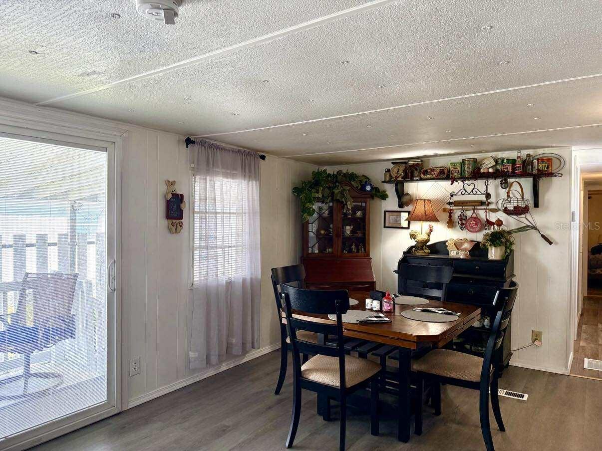 HOLIDAY PARK - Residential