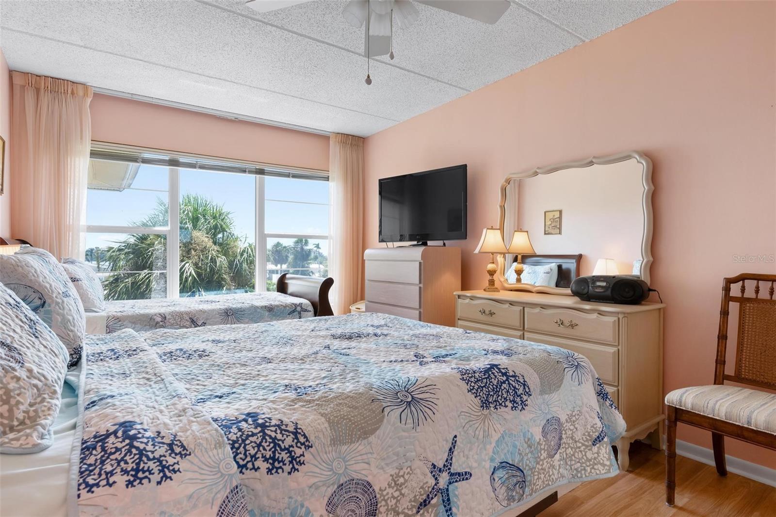 BEACH HARBOR CLUB - Residential
