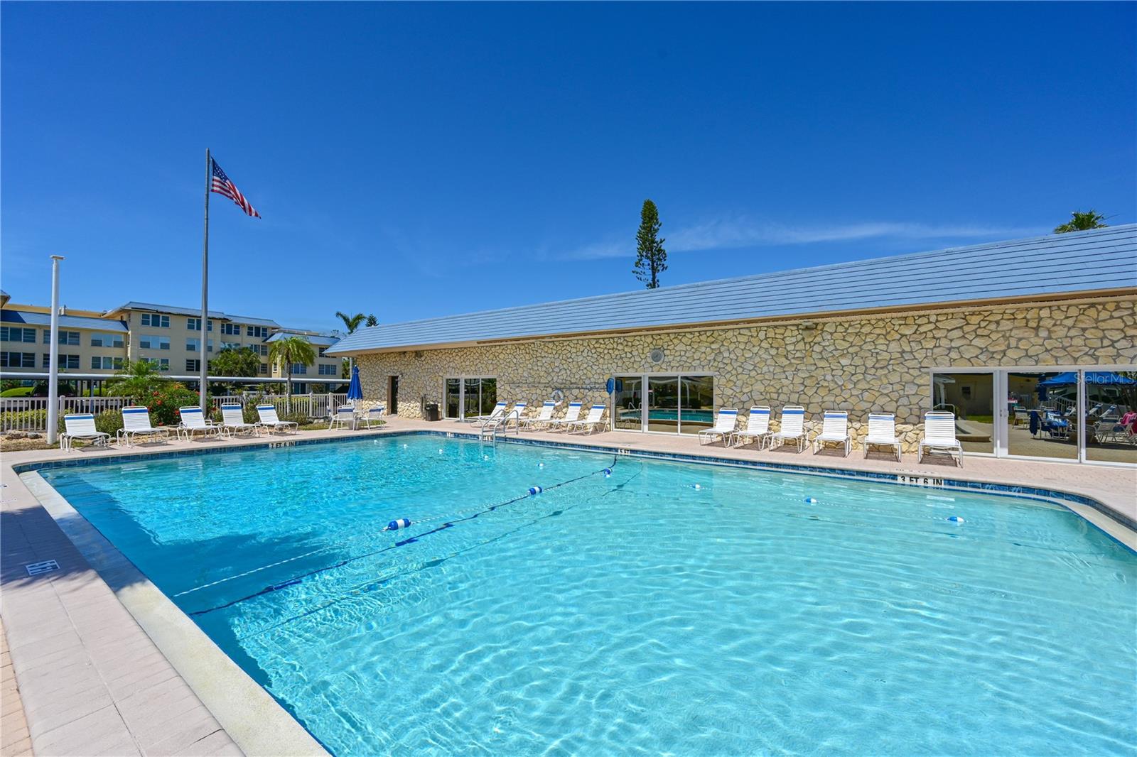 BEACH HARBOR CLUB - Residential