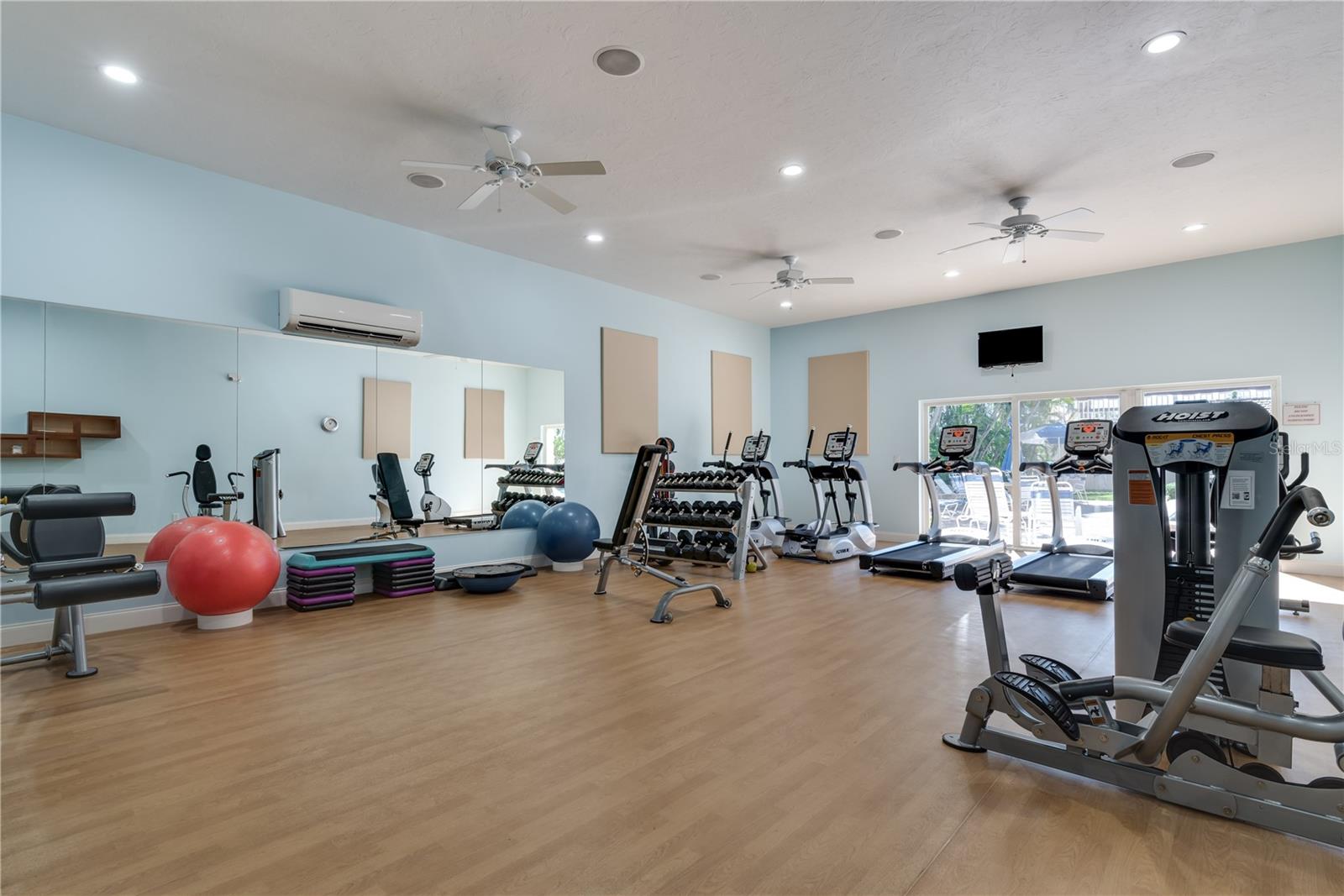 BEACH HARBOR CLUB - Residential