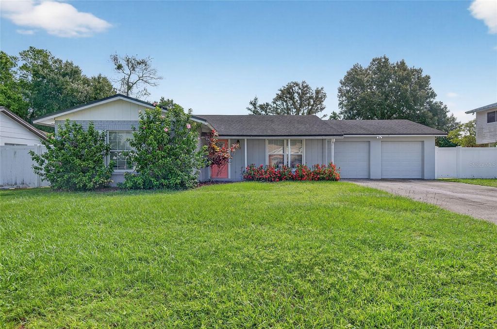 Photo of 18303 Dolly Brook Lane, Lutz, FL 33549 (MLS # TB8423178)