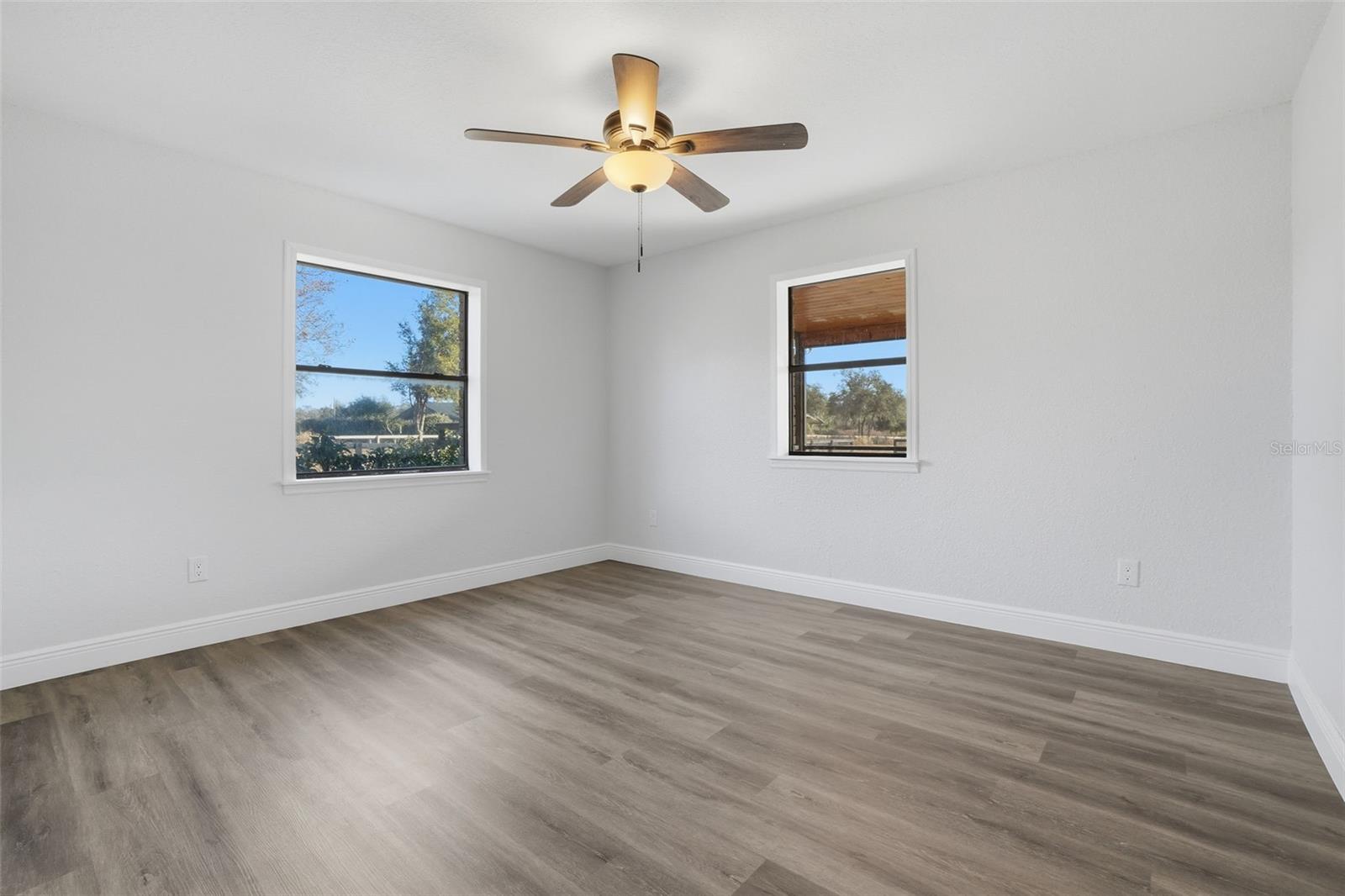 SAND PINE PLACE 5 ACRE DEVELOPMENT - Residential