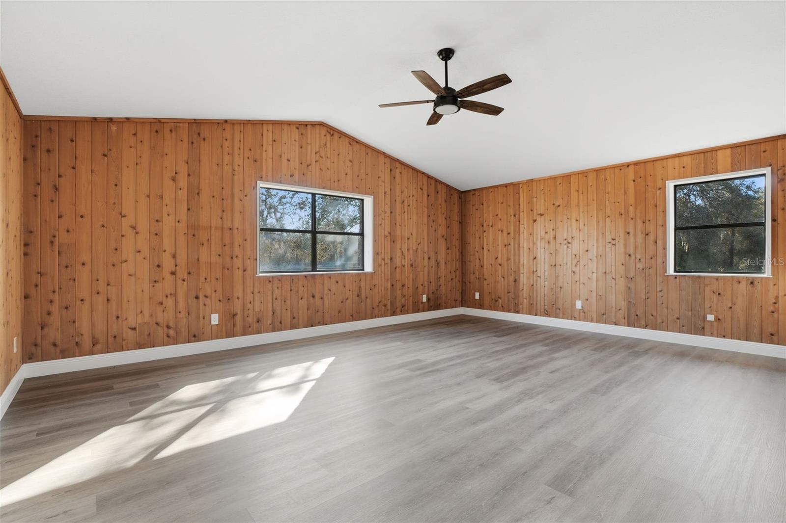 SAND PINE PLACE 5 ACRE DEVELOPMENT - Residential