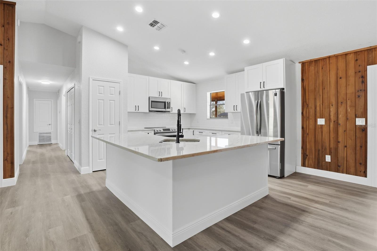 SAND PINE PLACE 5 ACRE DEVELOPMENT - Residential