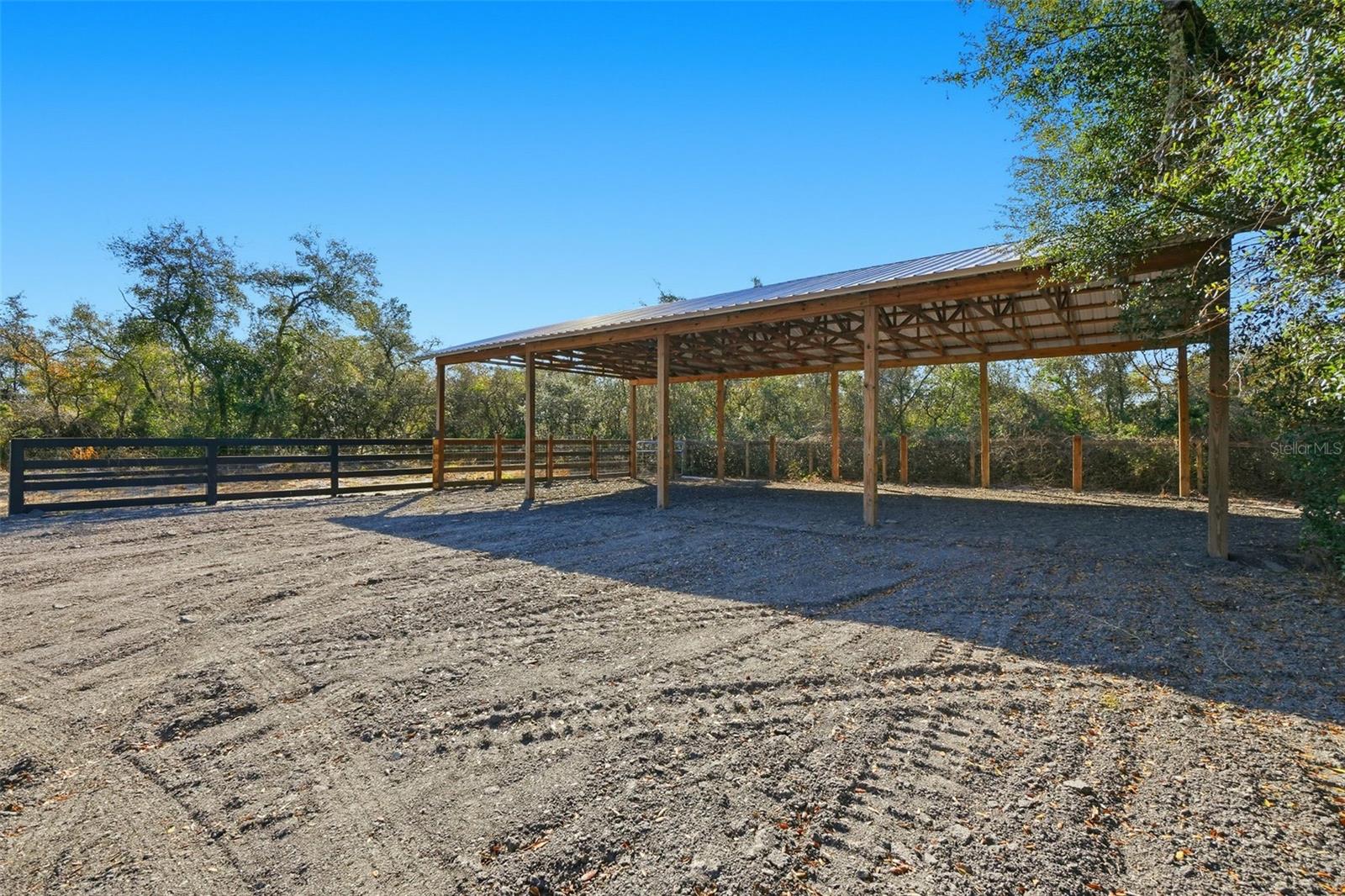 SAND PINE PLACE 5 ACRE DEVELOPMENT - Residential