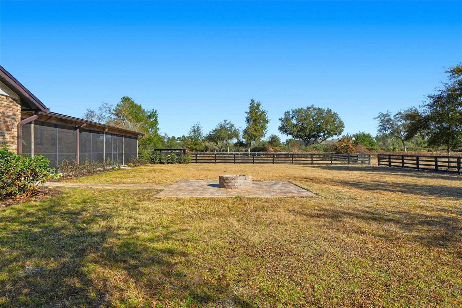 SAND PINE PLACE 5 ACRE DEVELOPMENT - Residential