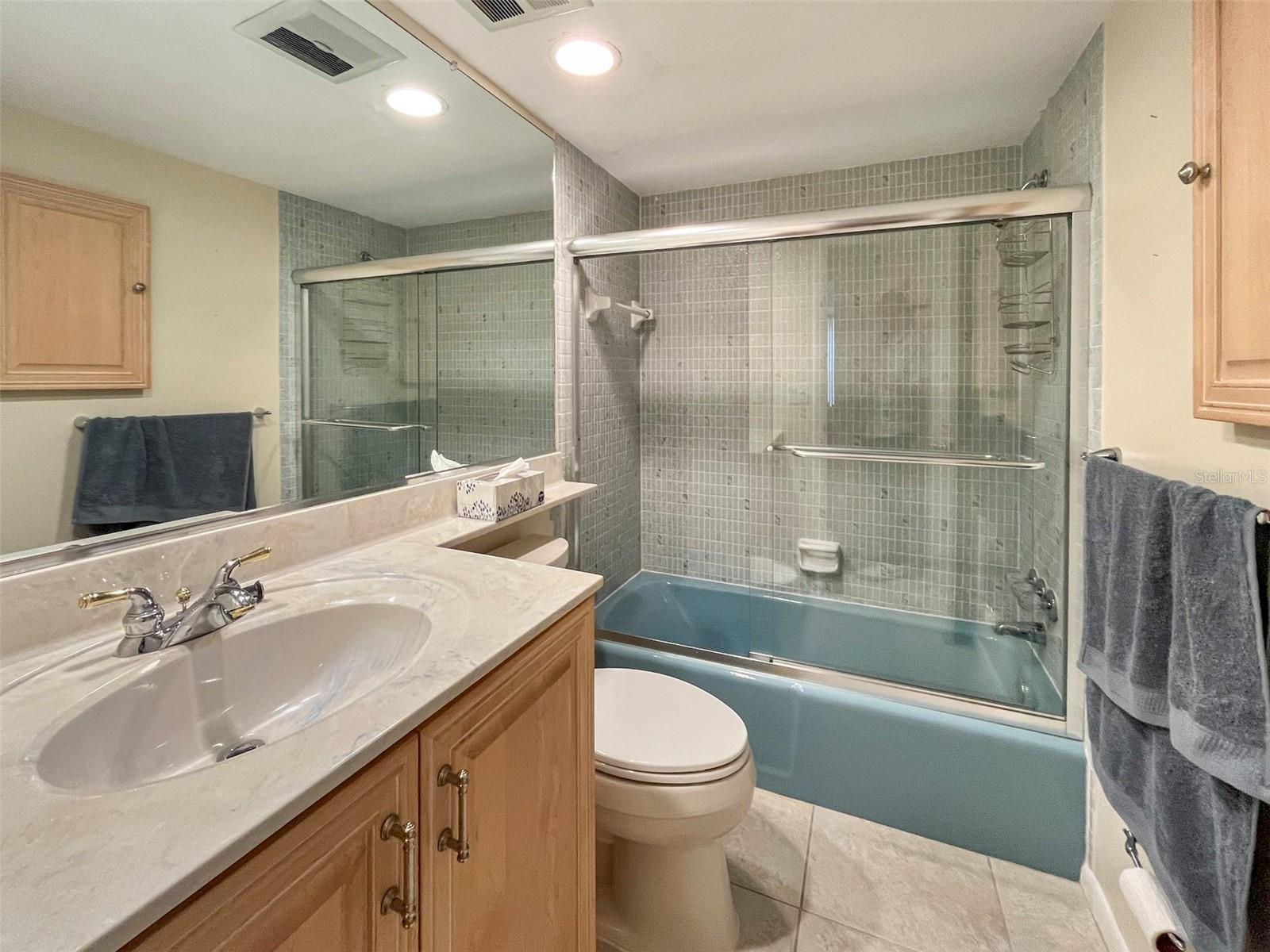 BEACH HARBOR CLUB - Residential Lease