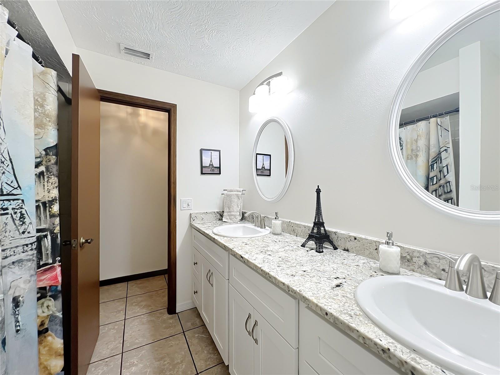FAIRVIEW ESTATES - Residential