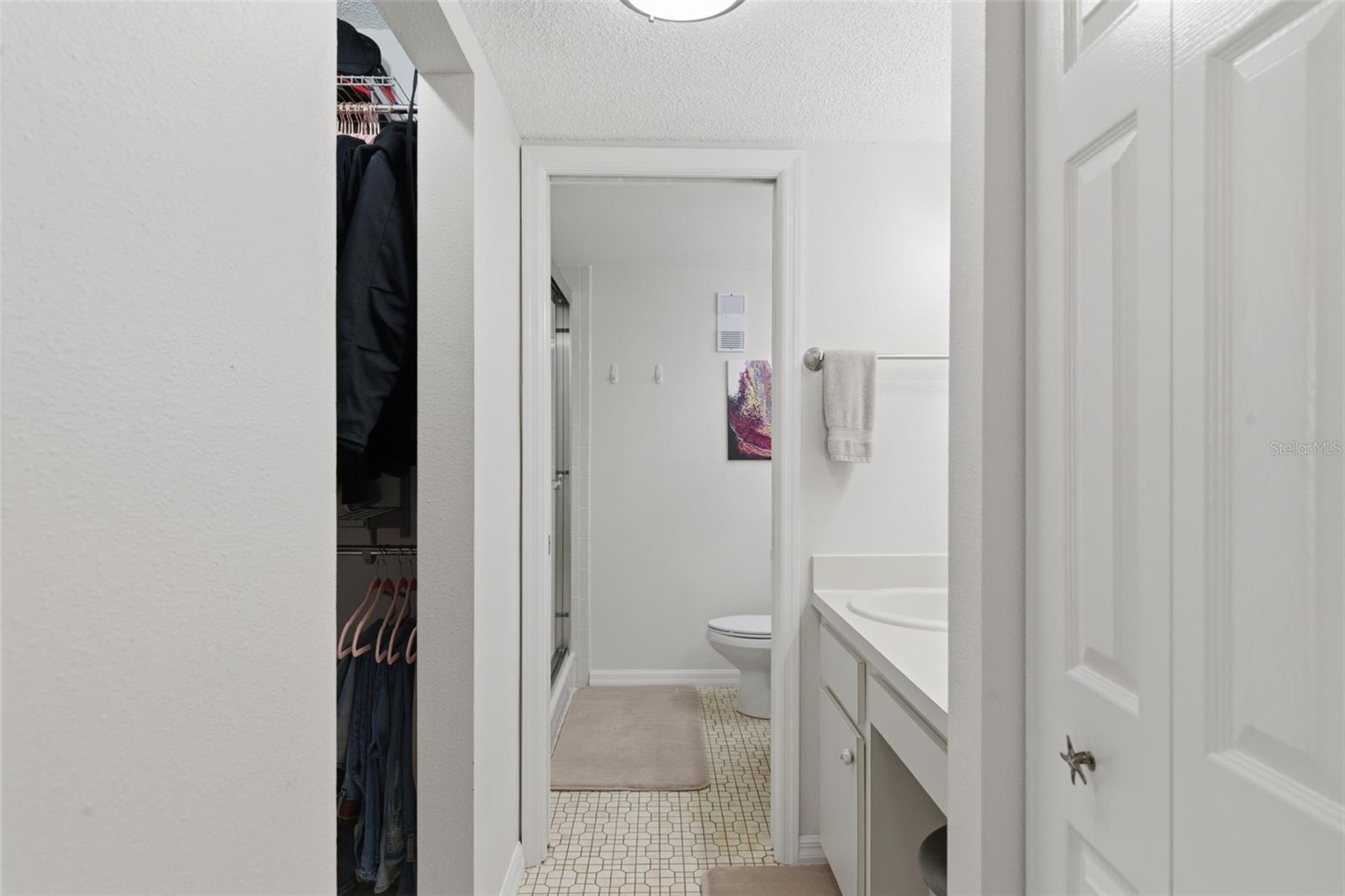 6000 PARK PLACE CONDO - Residential