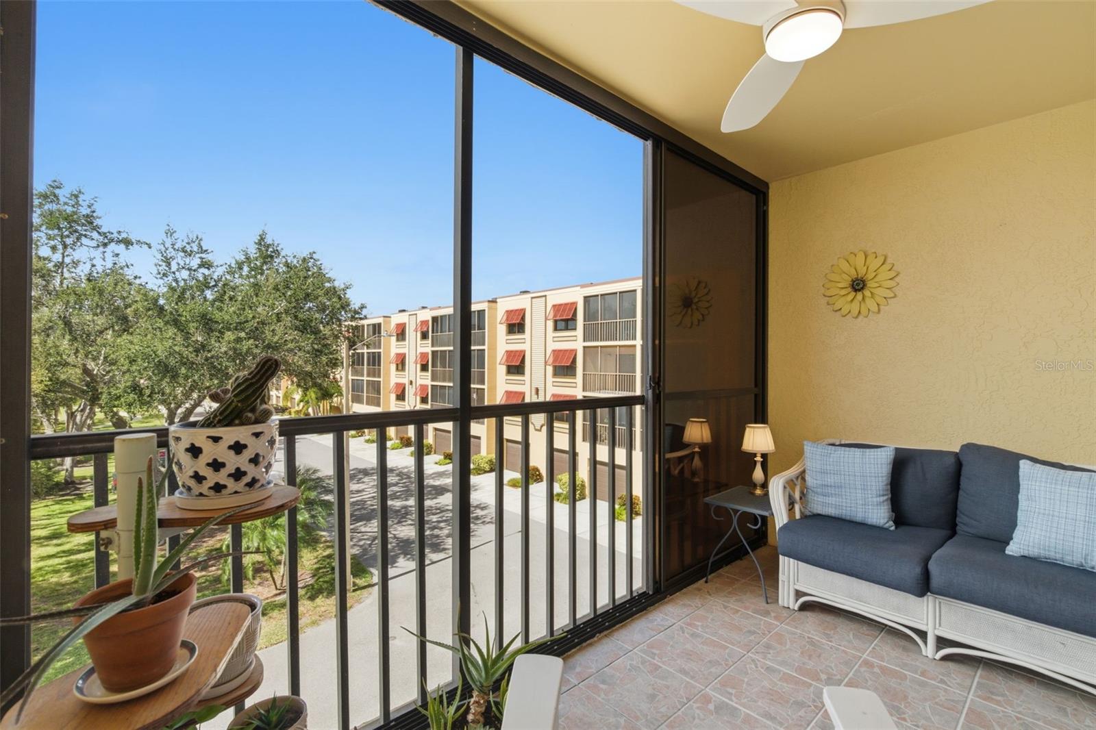6000 PARK PLACE CONDO - Residential