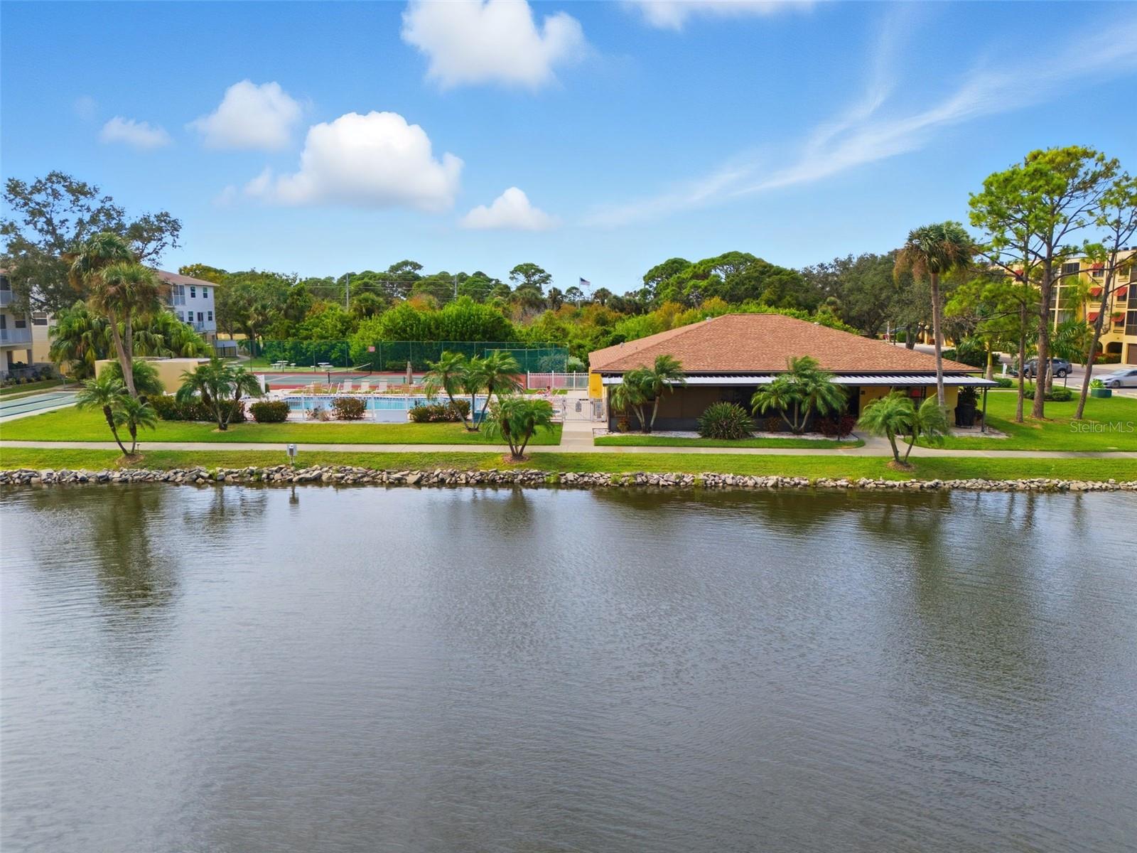 6000 PARK PLACE CONDO - Residential