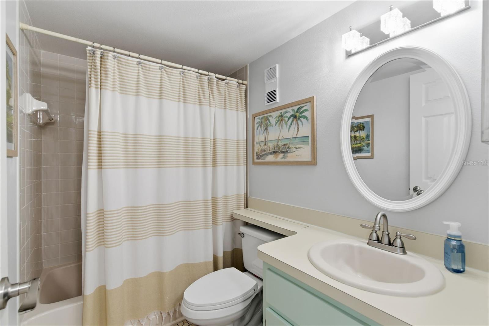 6000 PARK PLACE CONDO - Residential