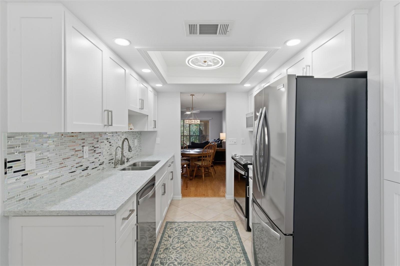 6000 PARK PLACE CONDO - Residential