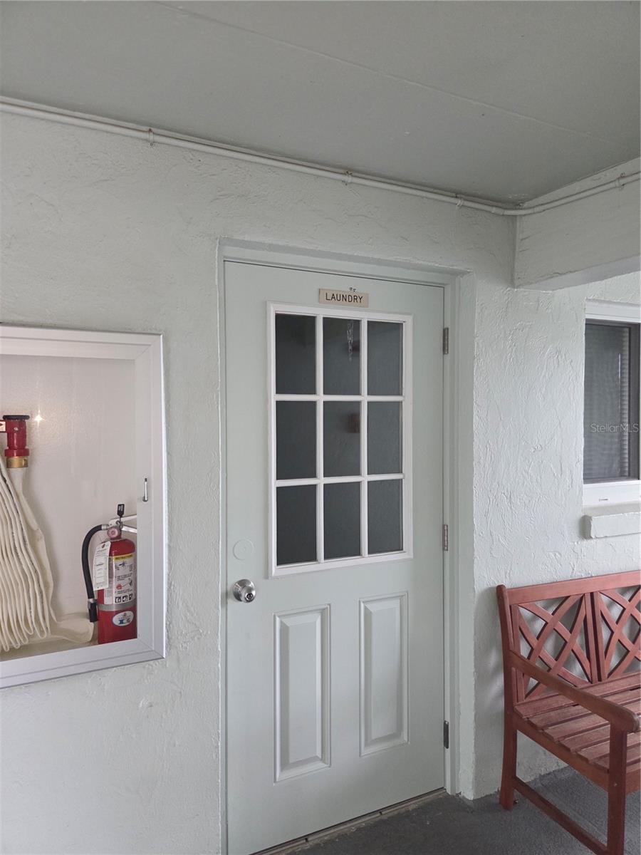 RIVER PLACE 01 HUNDRED CONDO - Residential