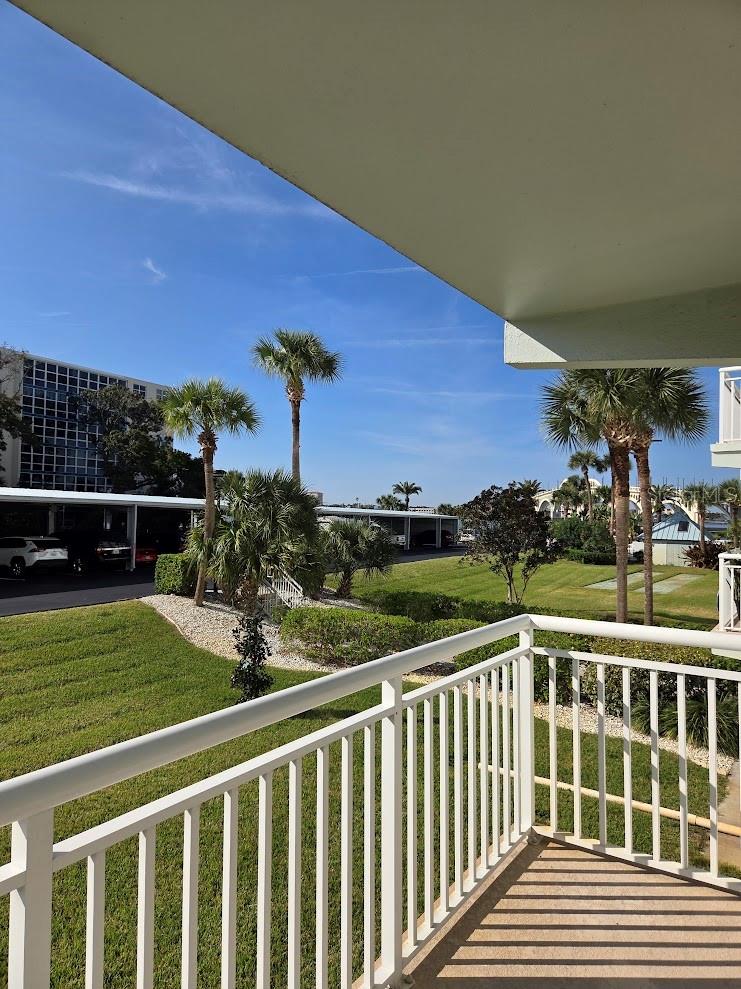 RIVER PLACE 01 HUNDRED CONDO - Residential