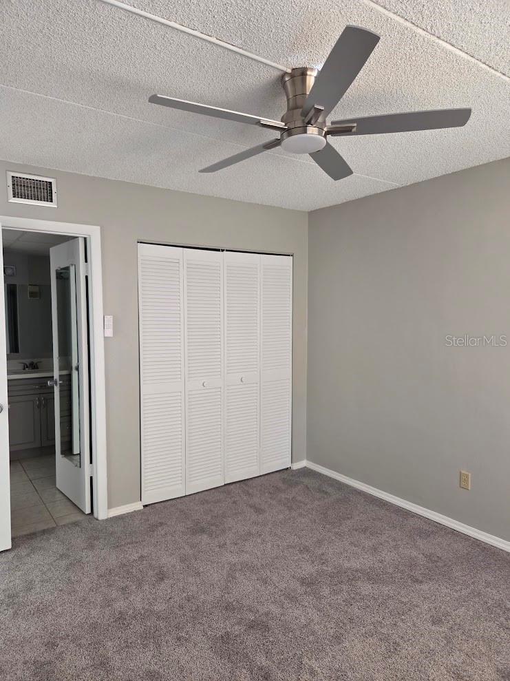 RIVER PLACE 01 HUNDRED CONDO - Residential