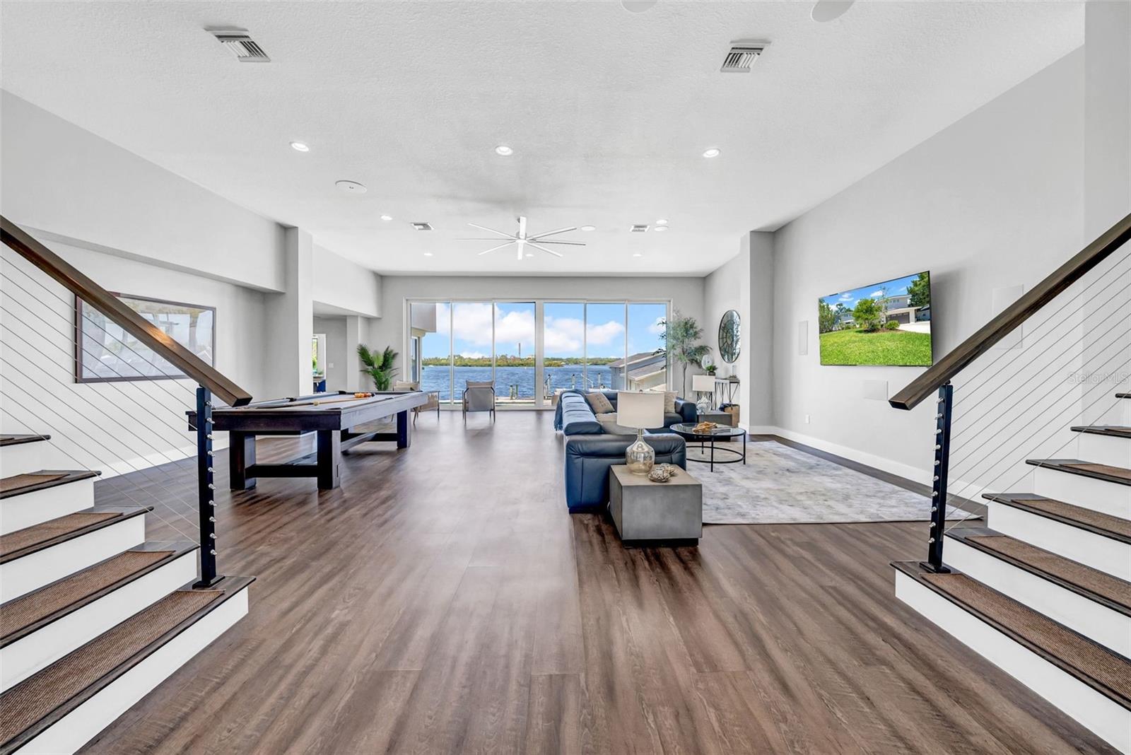 915 BAYSHORE DRIVE