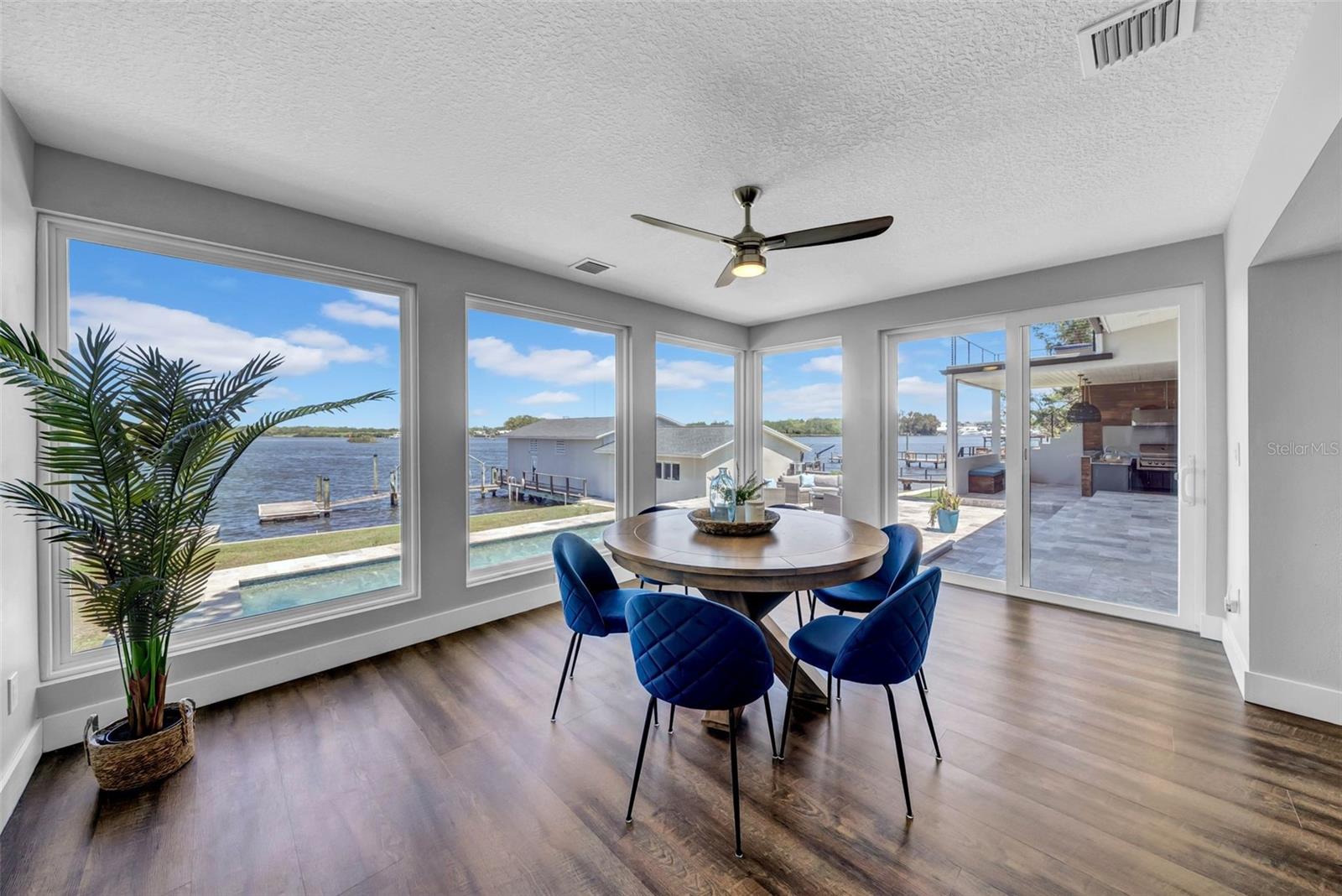 915 BAYSHORE DRIVE