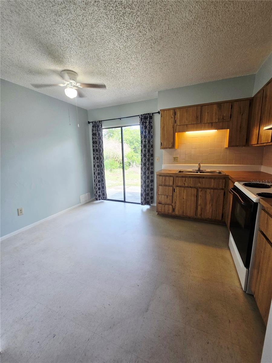 HOMOSASSA UNIT 06 - Residential Lease