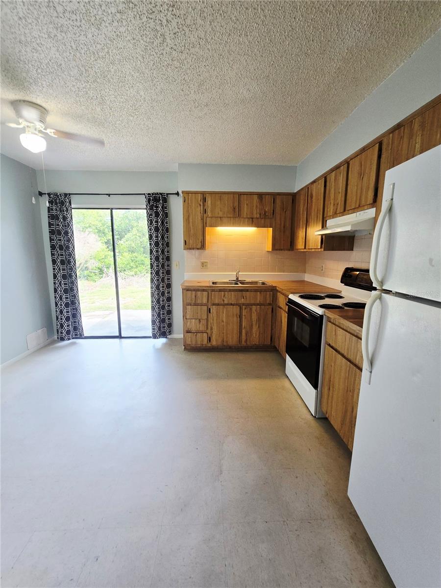 HOMOSASSA UNIT 06 - Residential Lease