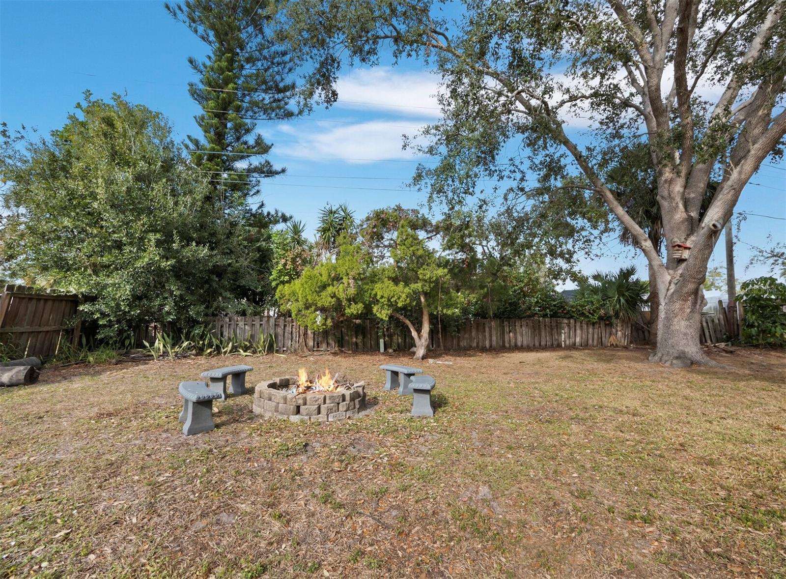 SOUTH GATE - Residential