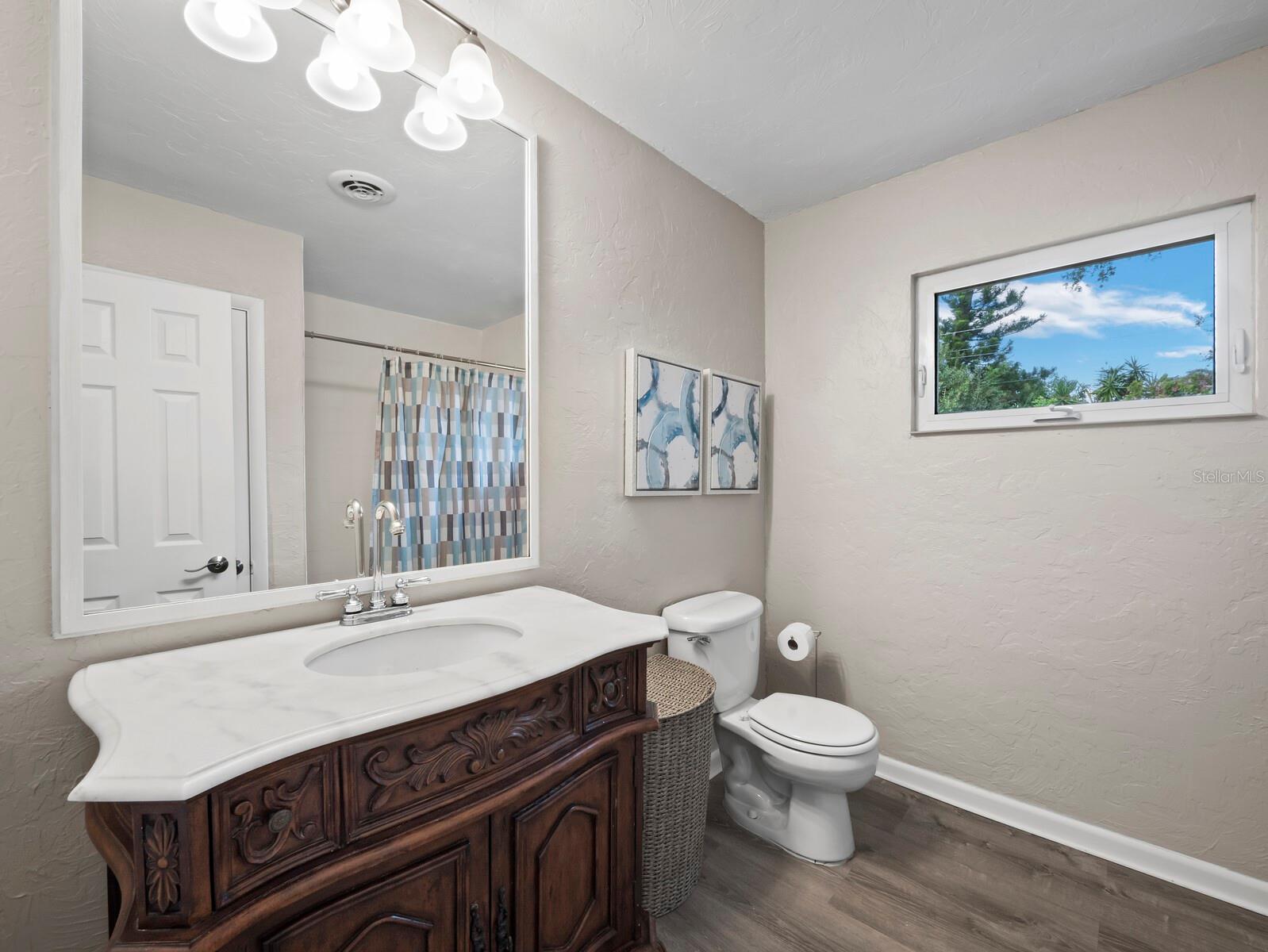 SOUTH GATE - Residential