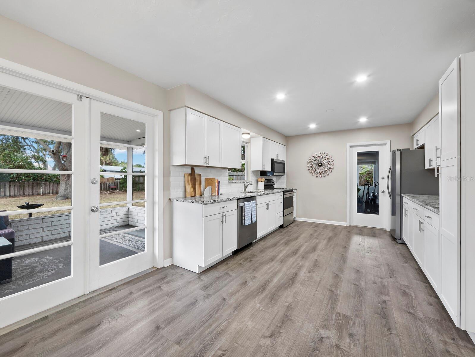 SOUTH GATE - Residential