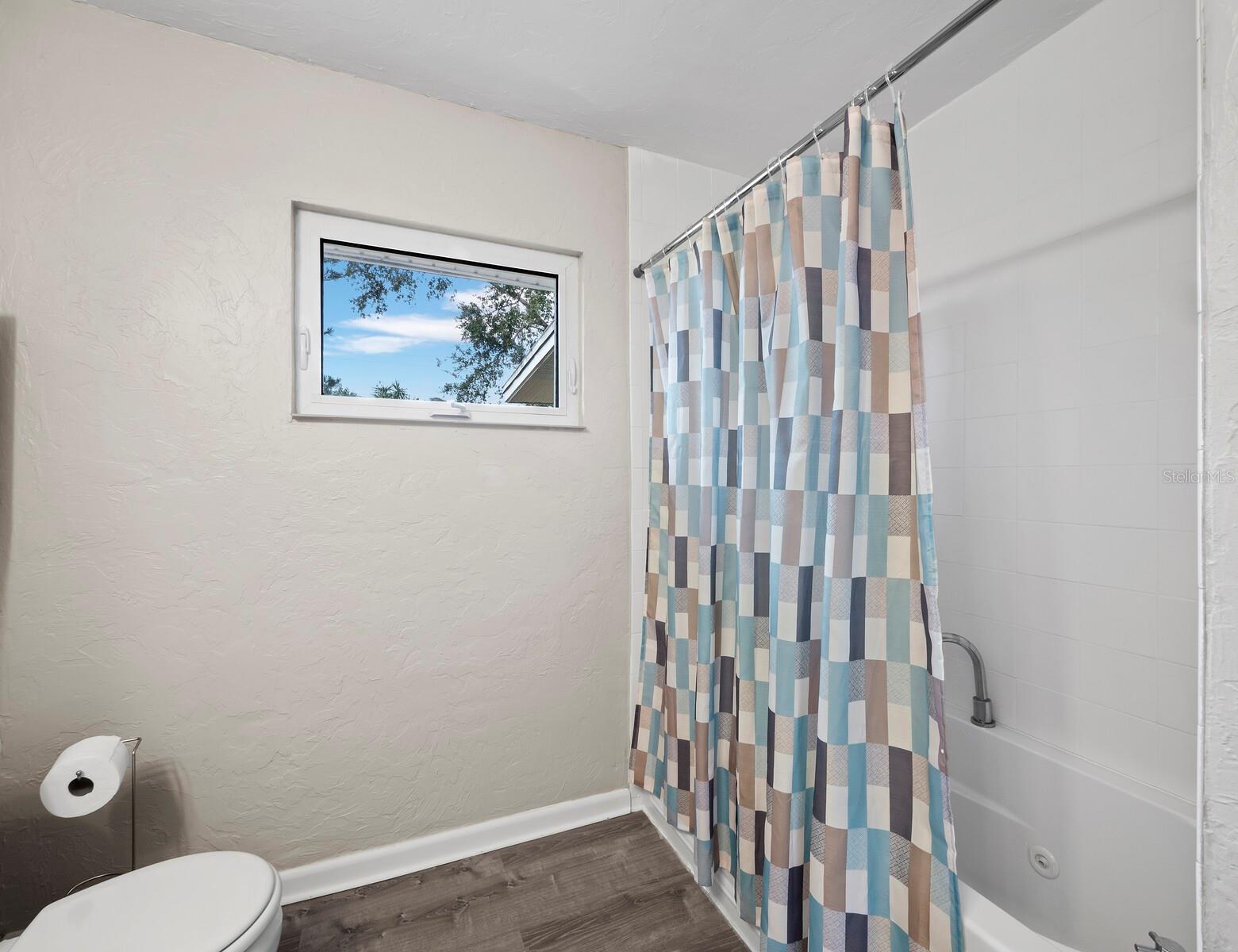 SOUTH GATE - Residential