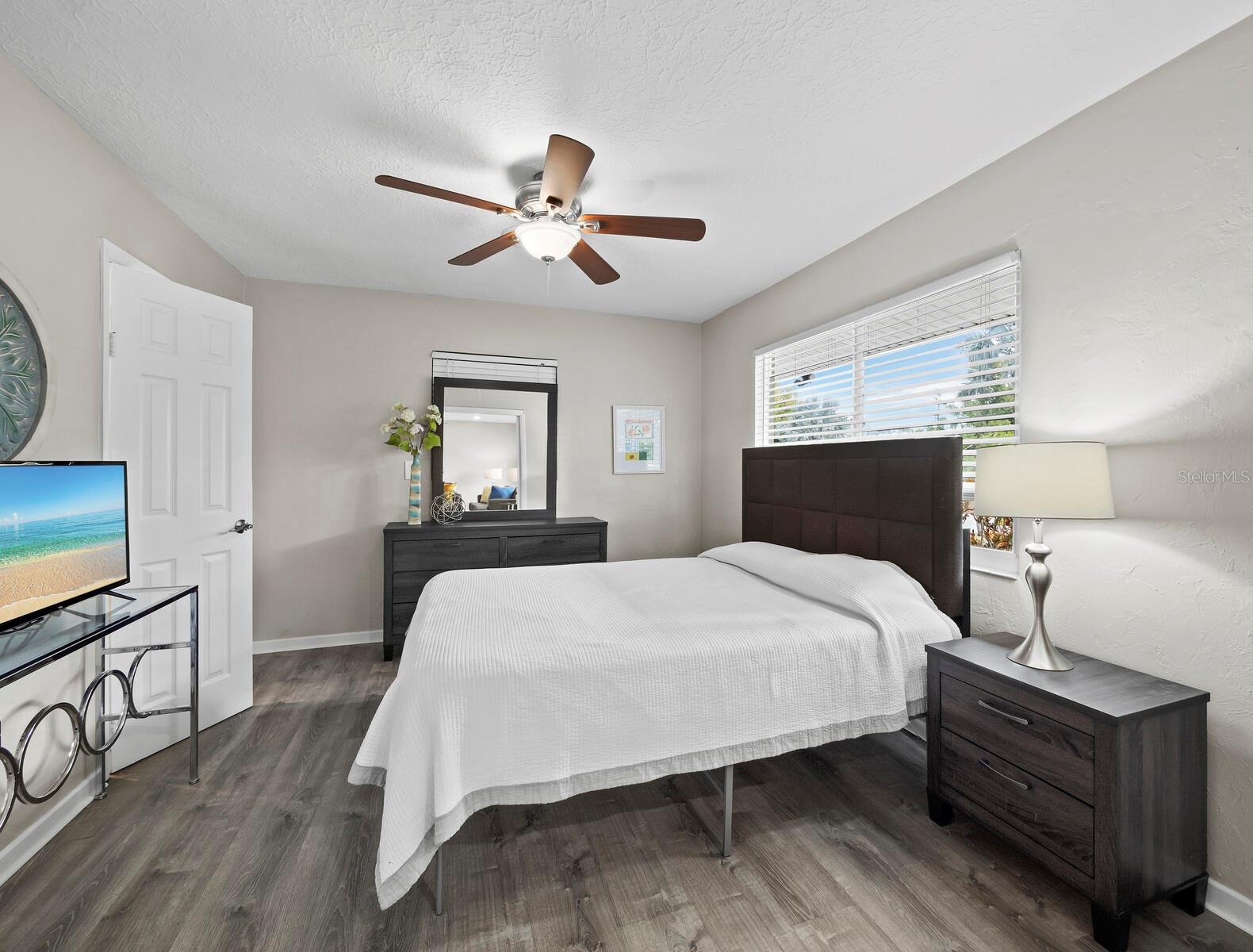 SOUTH GATE - Residential