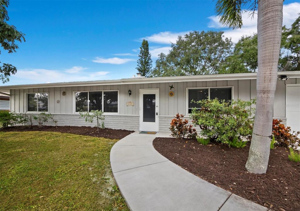 Photo of 2417 Parson Lane, Sarasota, FL 34239 (MLS # A4675748)