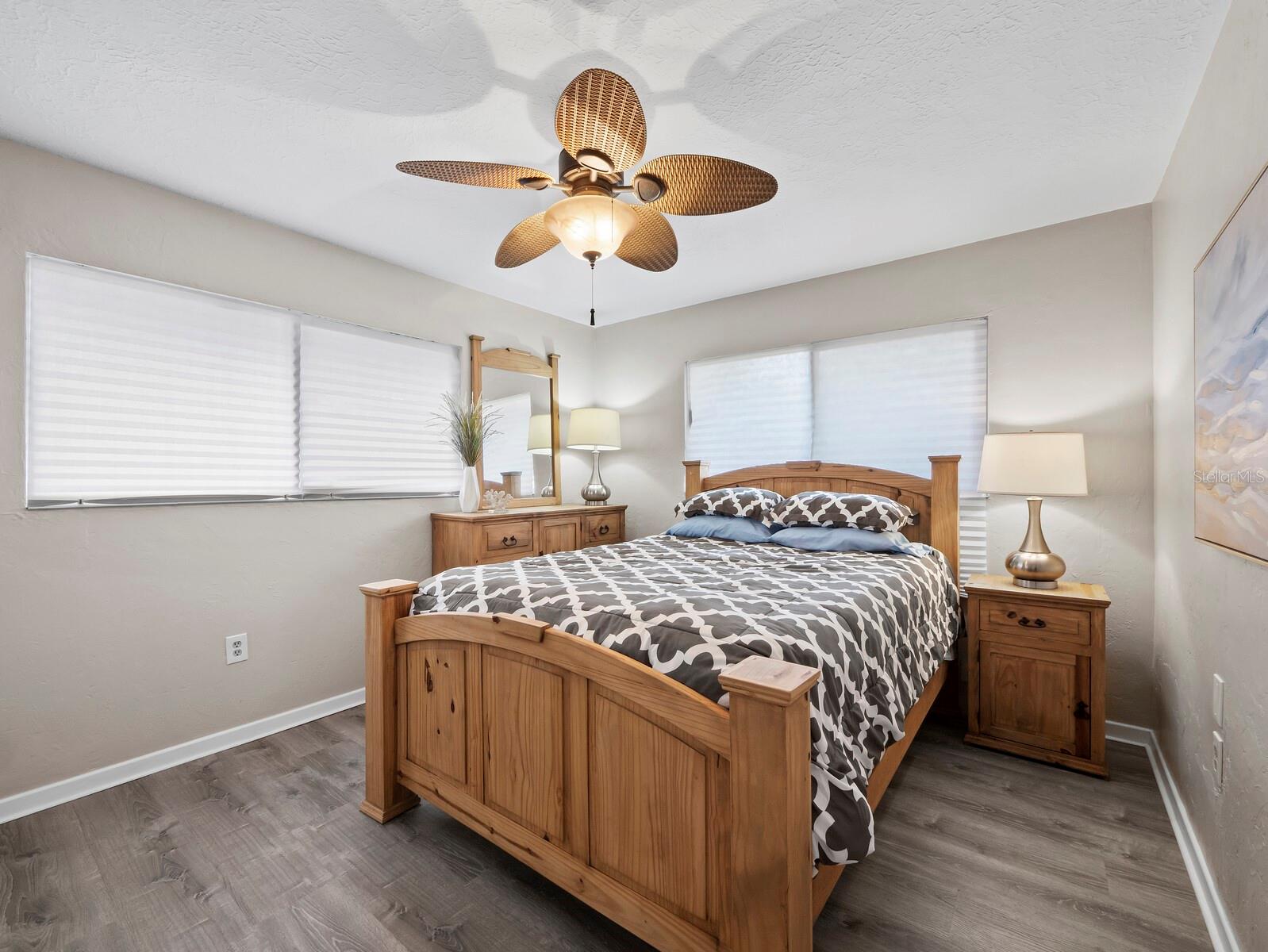 SOUTH GATE - Residential