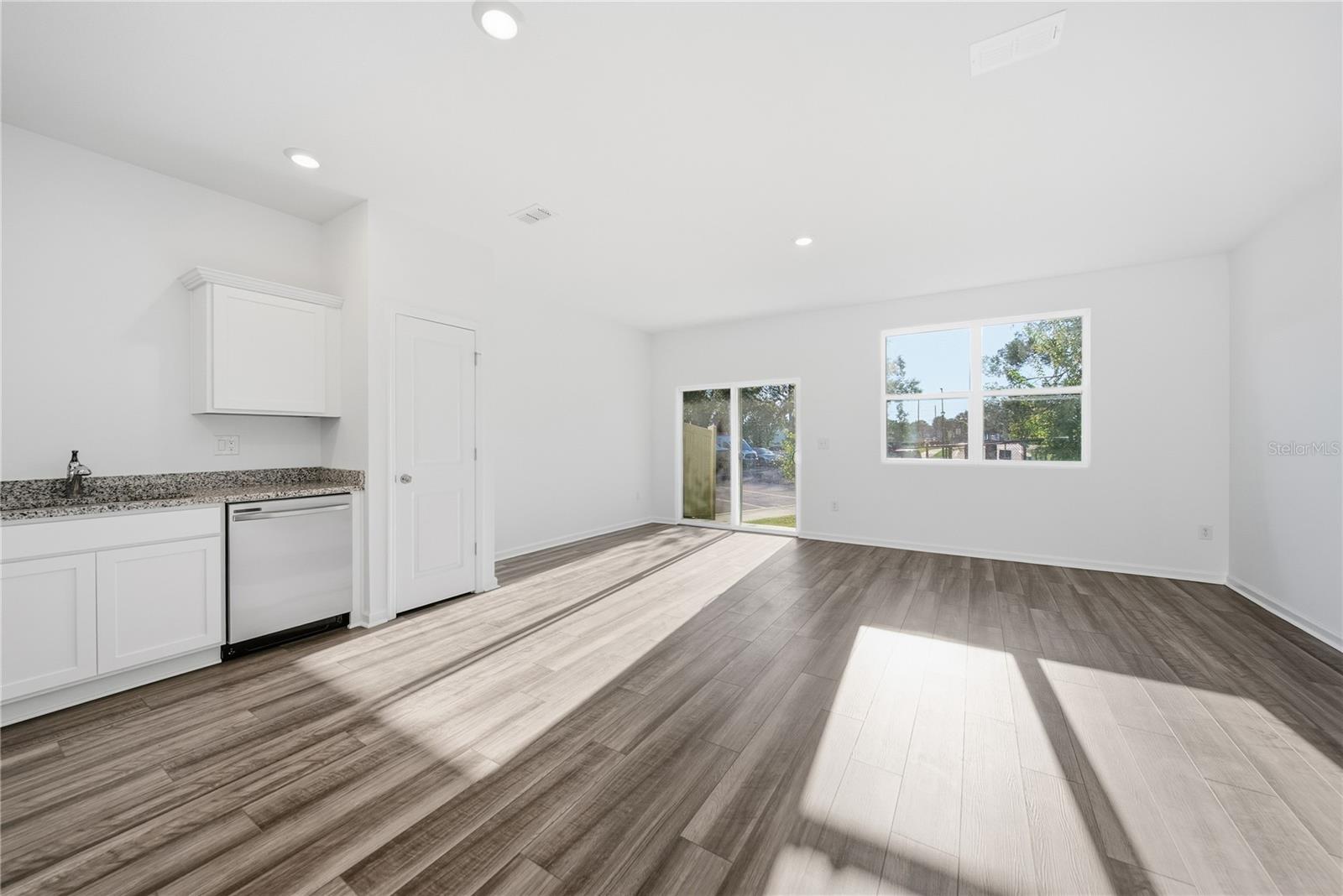 TYSON TWNHMS - Residential Lease