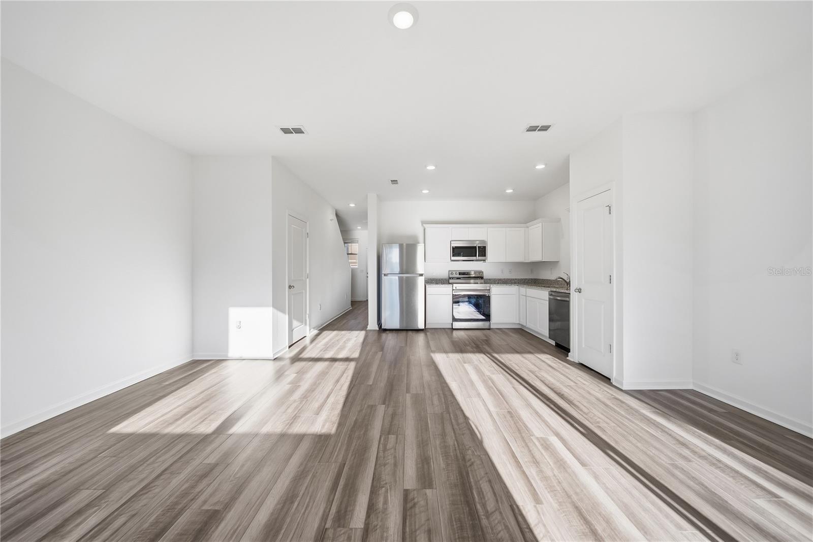 TYSON TWNHMS - Residential Lease