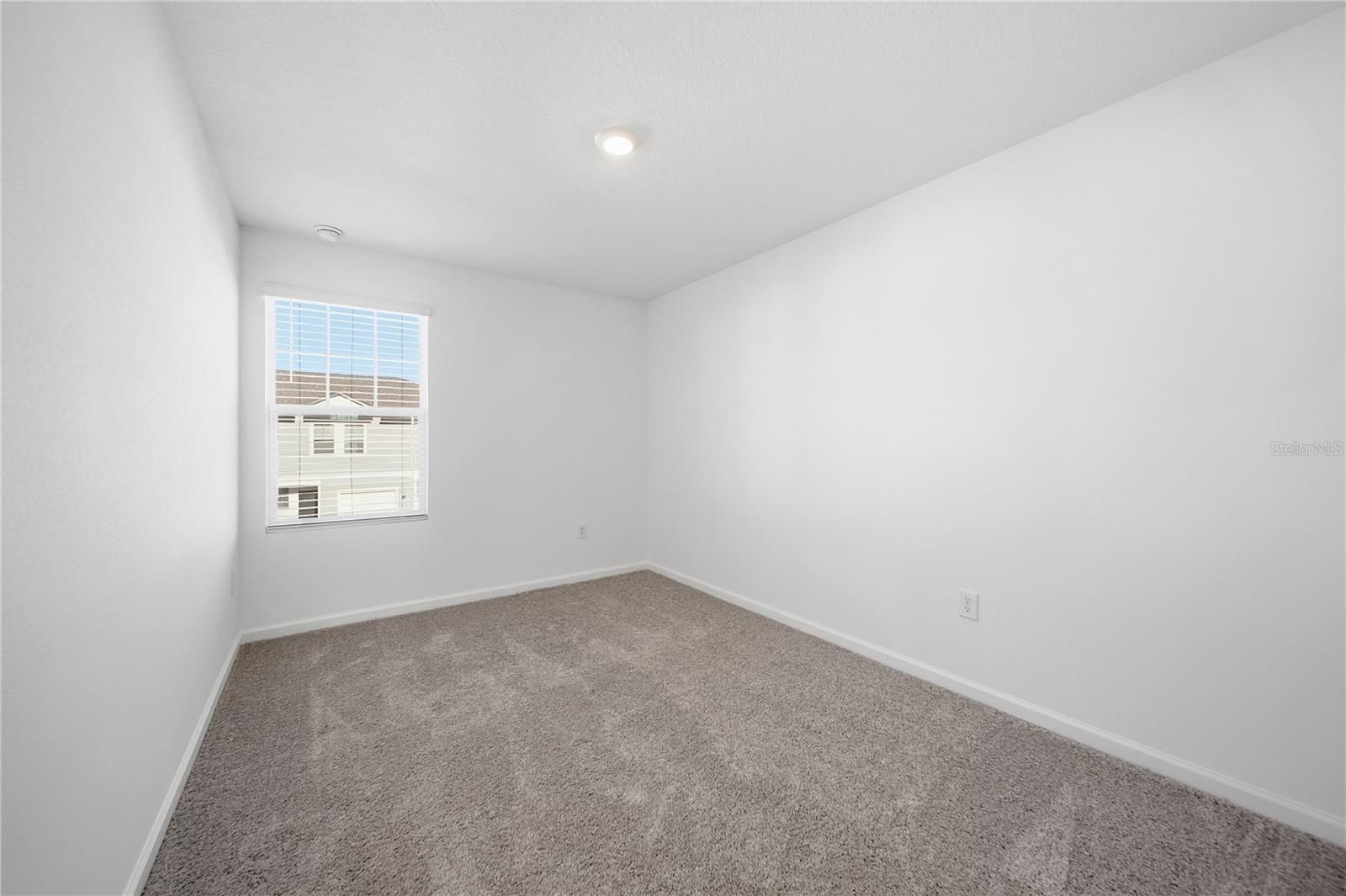 TYSON TWNHMS - Residential Lease