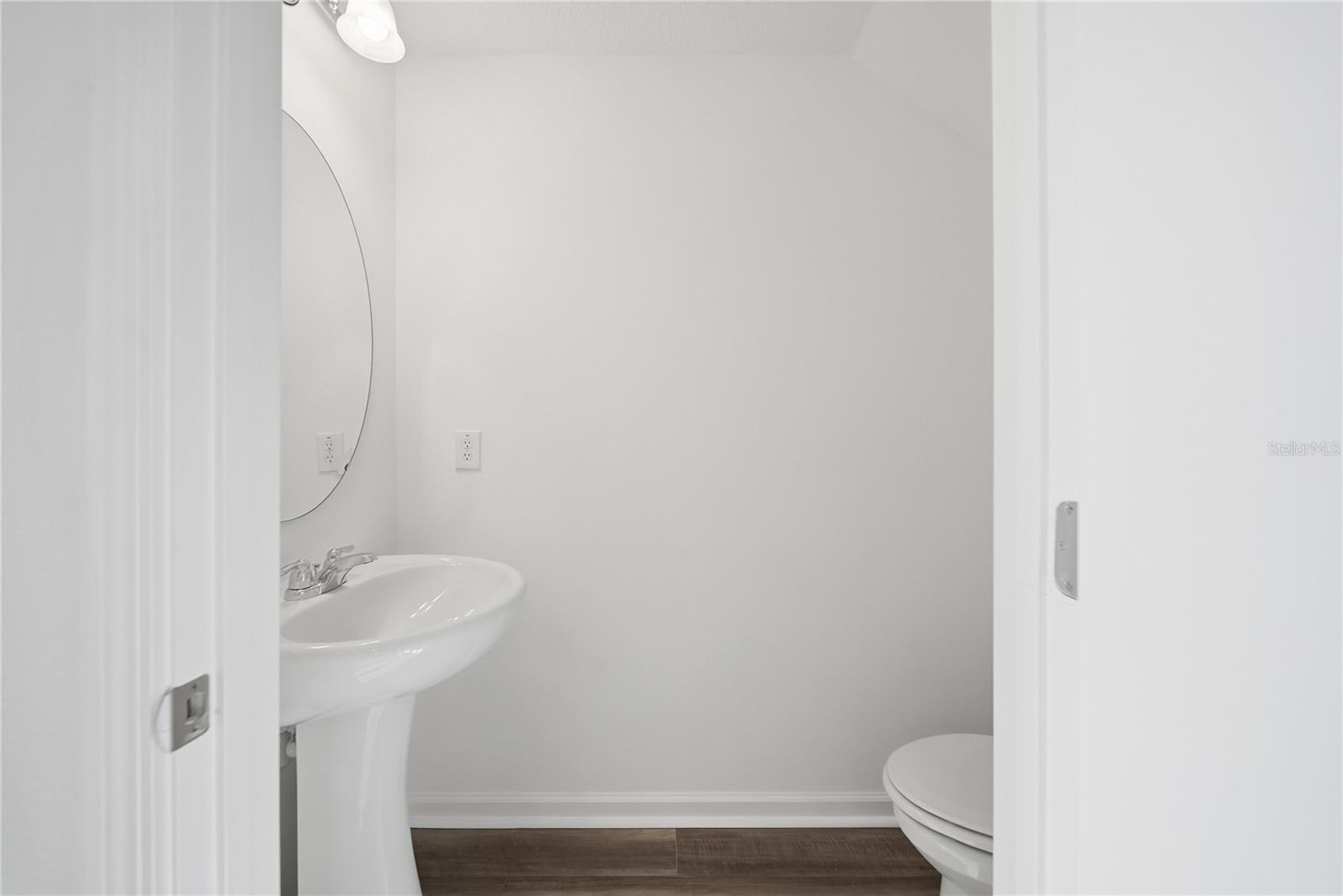 TYSON TWNHMS - Residential Lease